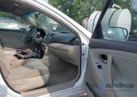 2009 Toyota Camry Le z USA, uszkodzony, nr VIN 4T1BE46K49U876680